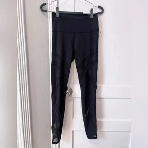 Lululemon Wunder Under Hi-Rise
Tight *Mesh 28" NEW